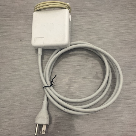 (Authentic) Apple 85W MagSafe Power Adapter with MagSafe 2 style connector - Picture 5 of 5